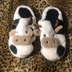 NWT cow 🐮 house slippers thick soles brand new size 10-11